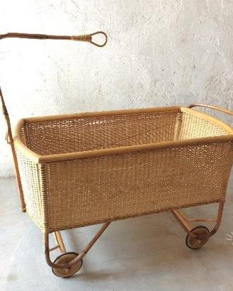 Culla in vimini con ruote
