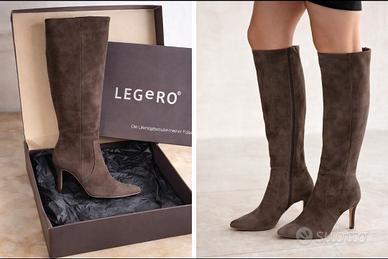 Stivali alti marca Legero in camoscio taupe