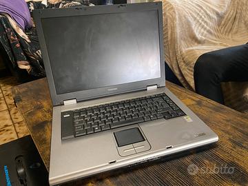 Laptop lotto 2 pezzi per ricambi