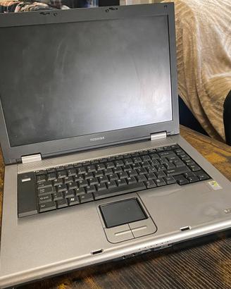 Laptop lotto 2 pezzi per ricambi