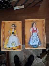 Bambole souvenir vintage da collezione