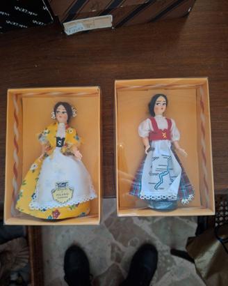Bambole souvenir vintage da collezione