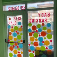 Vetrina in alluminio con apertura antipanico