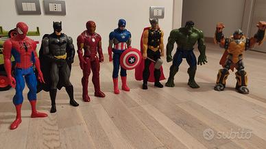 Avengers e dinosauri 