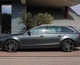 AUDI A4 Avant 2.0TDI quattro XENON-18"-GANCIO