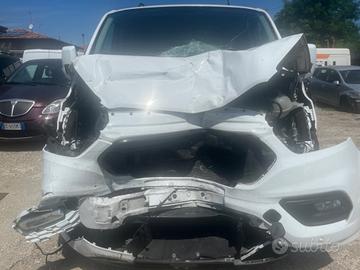 Ford transit custum hybrid 2021 sinistrato