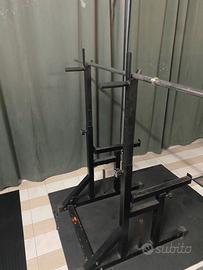 Panca piana, rack squat e bilancere