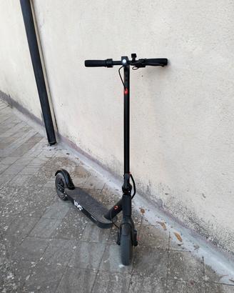 monopattino elettrico vivo 