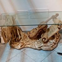 Tavolino lavorato a mano