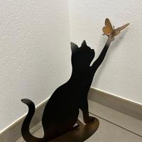 SAGOMA GATTO CHE GIOCA CON FARFALLA