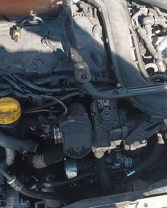 motore opel vivaro per pezzi di ricambio