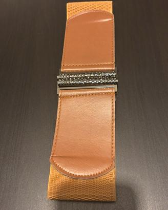 Cintura donna elastica beige cuoio con fibbia