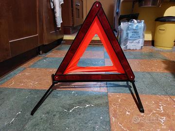 Triangolo per auto