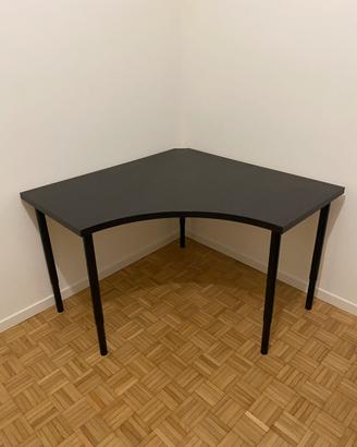 Scrivania angolare IKEA LINNMON nera