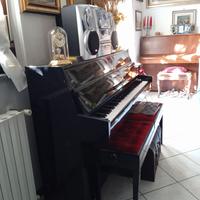 Pianoforte elettrico verticale