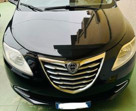 Lancia Ypsilon 1.2 69 CV 5 porte S&S Gold