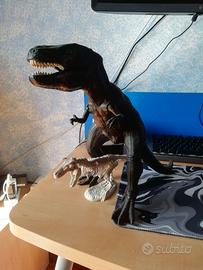 DINOSAURO GIGANTE E PICCOLO