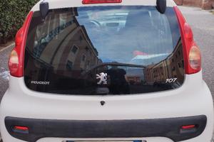 PEUGEOUT 107 2010