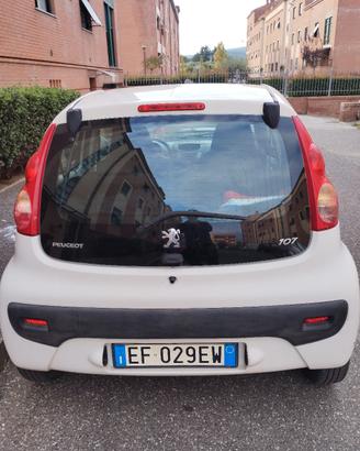 PEUGEOUT 107 2010