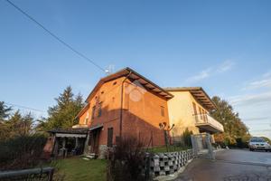 CASA SEMINDIPENDENTE A NEVIANO DEGLI ARDUINI