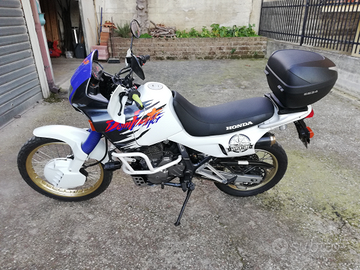 Honda NX 650 Dominator