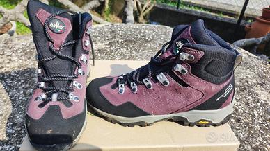 Scarponi donna suola vibram lomer