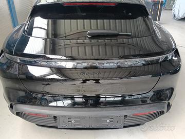 spoiler posteriore paraurti Porsche taycan 2025