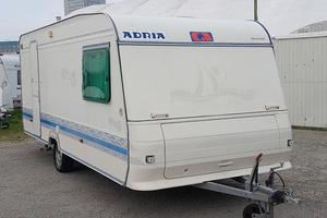 ADRIA 502 LH 4p. LETTI GEMELLI o LETTO MATRIMONIAL
