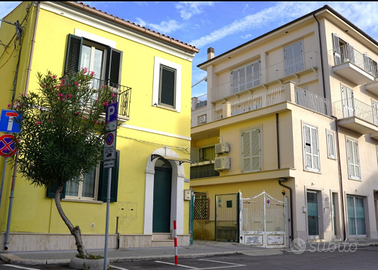 Bilocale in centro citta' e vicino al mare