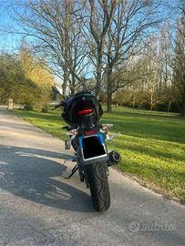 Moto Yamaha MT-125