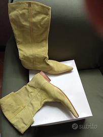 stivaletti e scarpe sportive 