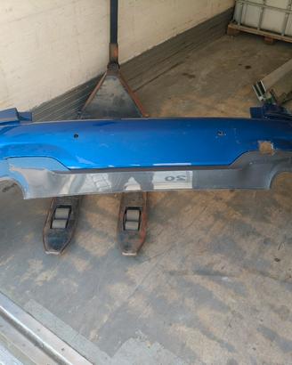 paraurti posteriore BMW serie 3 msport da riparare