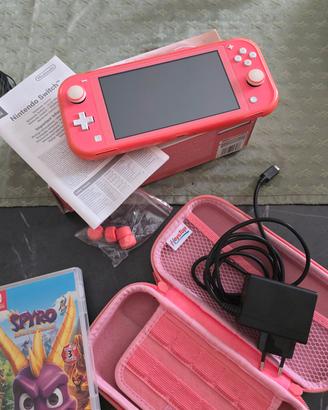 Nintendo Switch Lite Corallo + Accessori + 1 Gioco