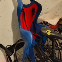 Set seggiolini anteriore e posteriore.