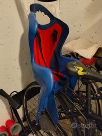 Set seggiolini anteriore e posteriore.