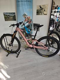 Bici elettrica Emtb enduro Orbea Rise M10 LT 2025