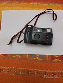 macchina fotografica Yashica AF-Mini
