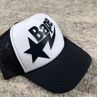 Bape cappello bianco nero