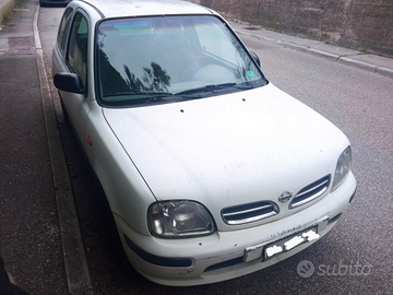 Nissan Micra 16 V 998 benzina del 1998