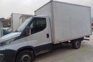 IVECO DAILY CON SPONDA IDRAULICA
