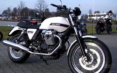 MOTO GUZZI V7 CLASSIC