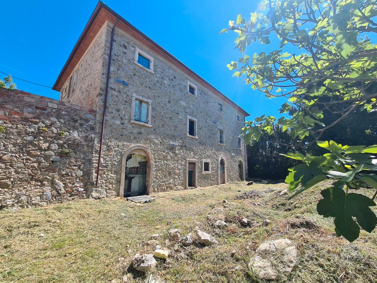 Antica casa colonica in pietra - Vista 2