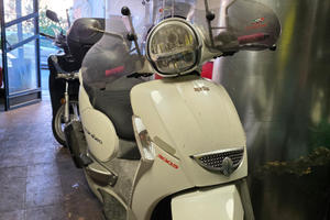 Aprilia scarabeo 300s
