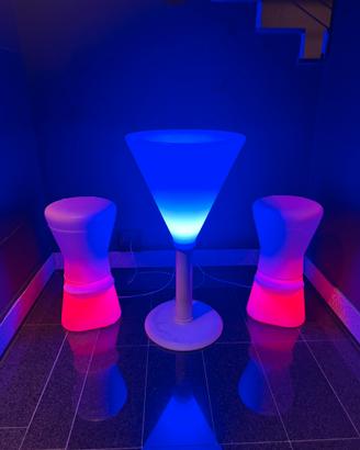 Tavolo + sgabelli Luminosi