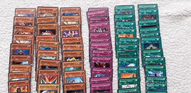 Yu-Gi-OH lotto carte ,leggere descrizione