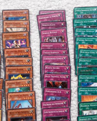 Yu-Gi-OH lotto carte ,leggere descrizione