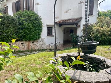 Villa di 203 m² con 5 locali e posto auto a Illasi