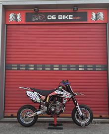 HONDA CRF 150 R .