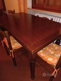 Tavolo allungabile con 6 sedie