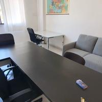 Ufficio arredato pronto all'uso con posti auto